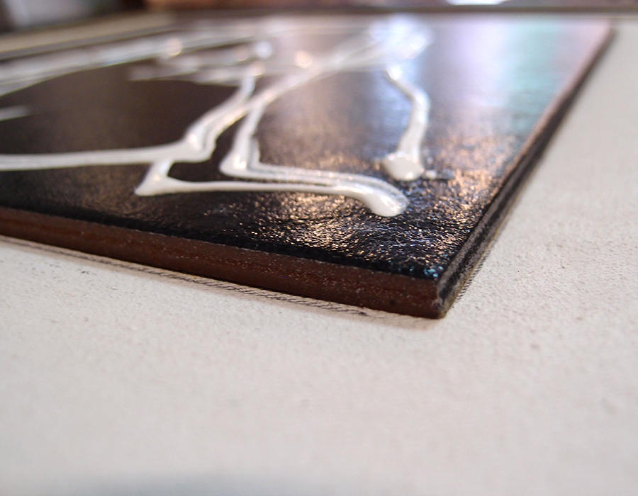 รูปภาพสีอะคริลิคบนกระเบื้องของศิลปิน ศาสตราจารย์พิเศษอารี สุทธิพันธุ์ ศิลปินแห่งชาติ