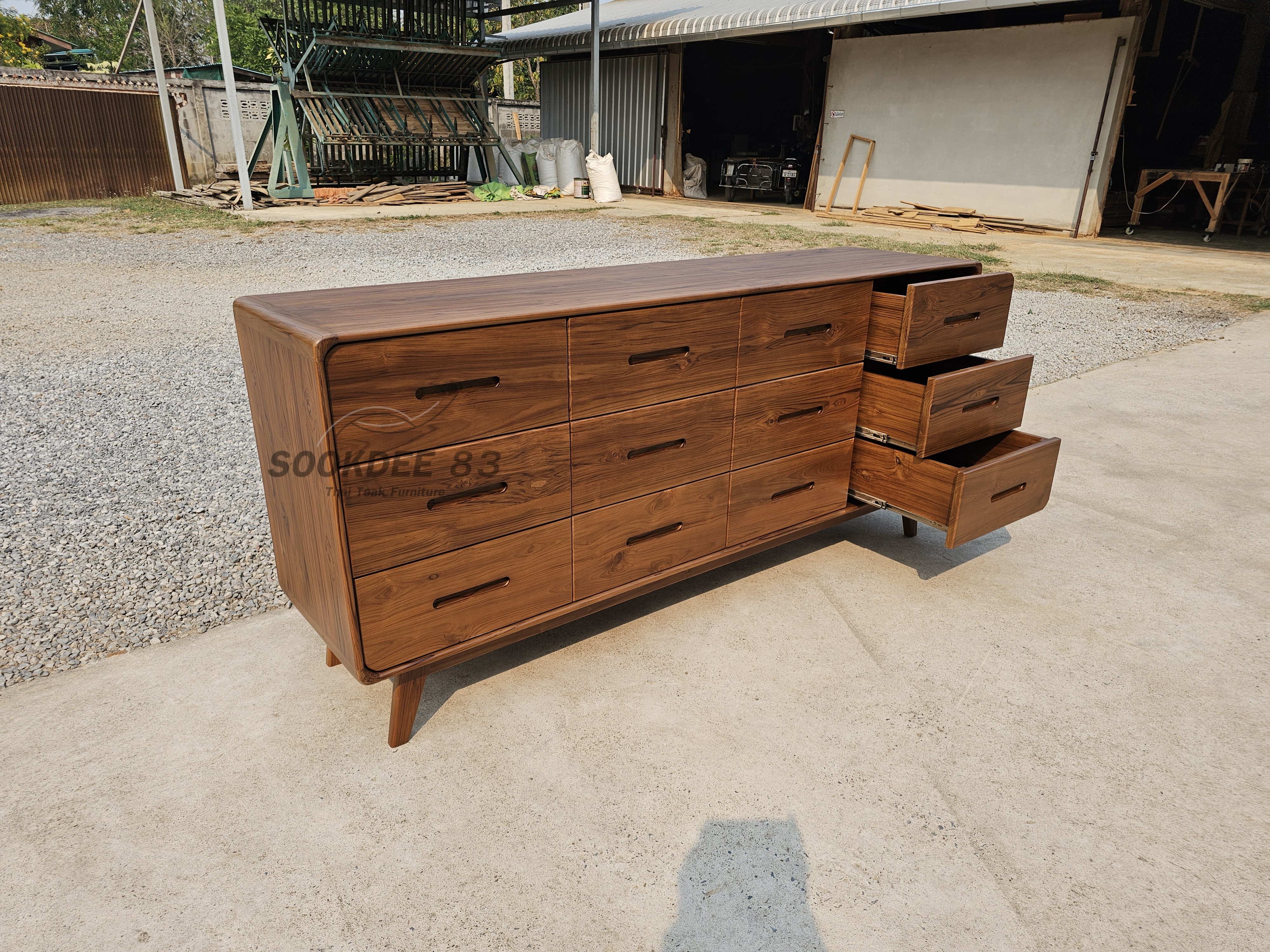 ตู้ 12 ลิ้นชักมีขา