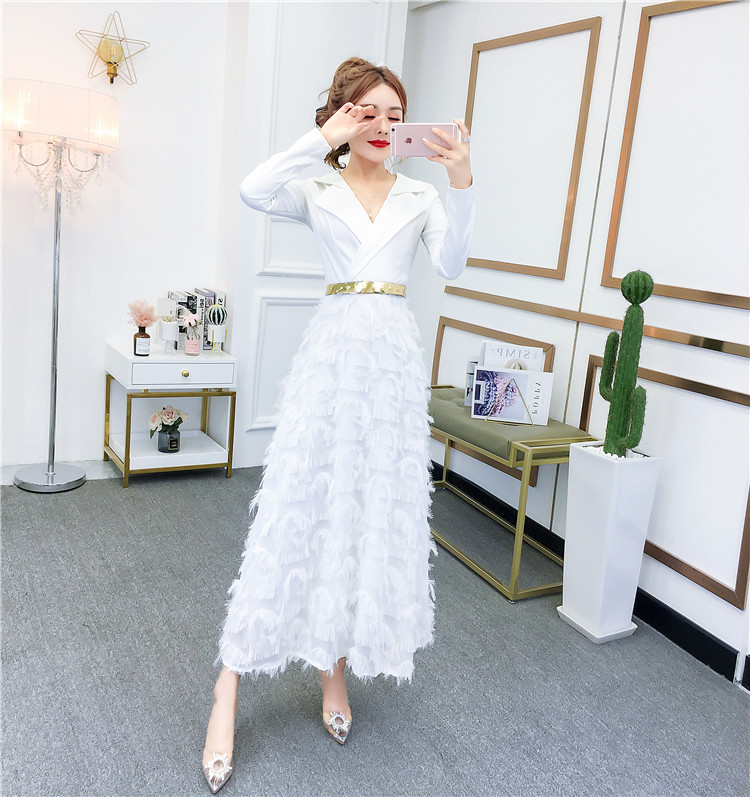 ชุดเดรสสีขาวออกงาน ไซน์คอปกขนาดใหญ่ มีเข็มขัดสีทองเงาๆๆ ให้เหมือนแบบ ส่งฟรี ems