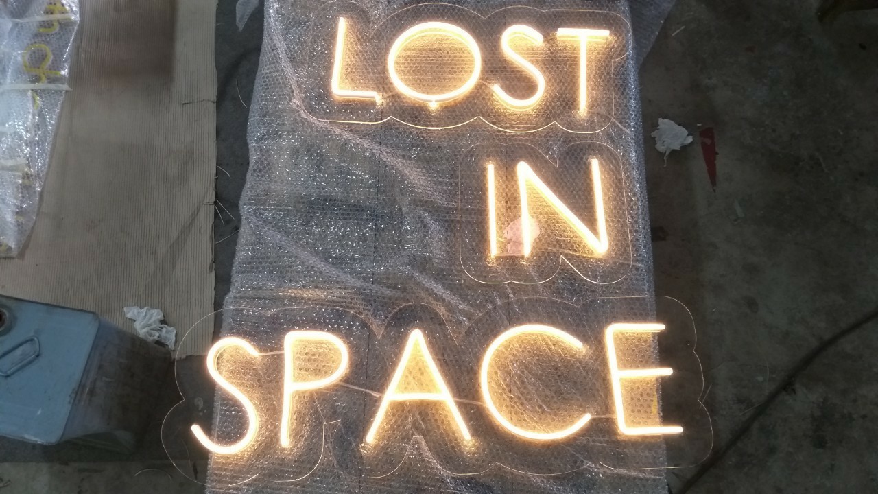 ป้ายไฟนีออน