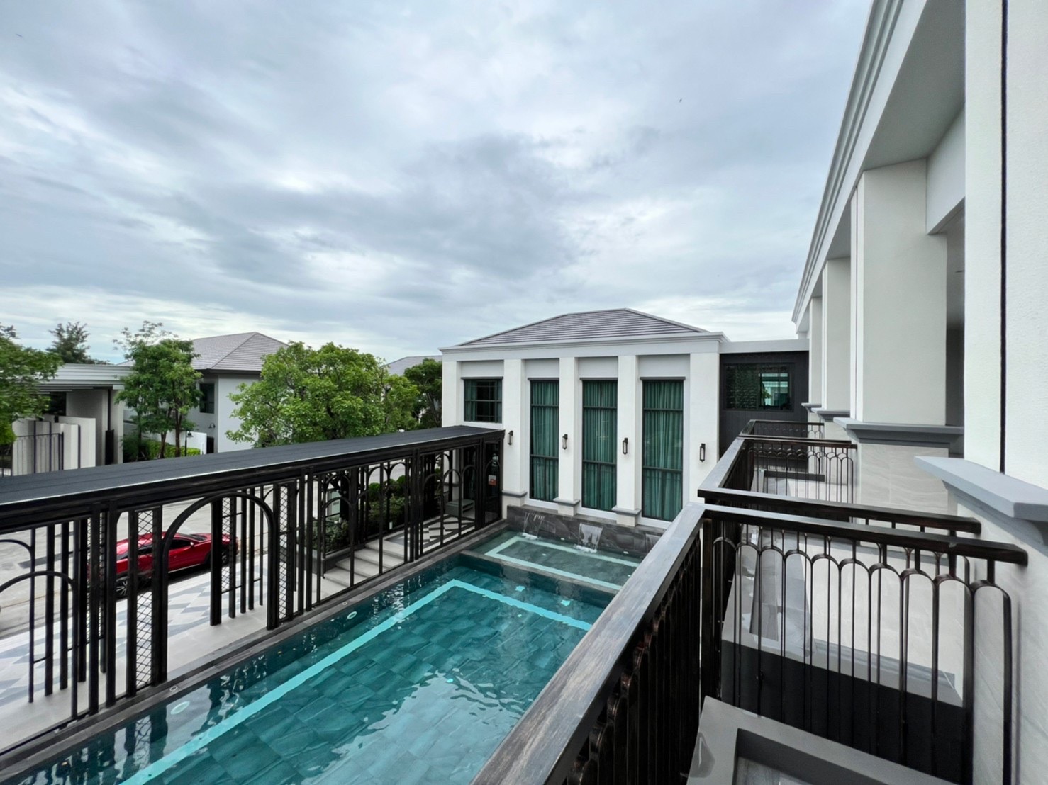 ขาย บ้านใหม่ แบบ BARE SHELL ไม่เคยเข้าอยู่ โครงการ Grand Bangkok Boulevard บางนา-อ่อนนุช