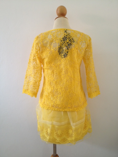 ชุดเดรสผ้าไหมแก้วลายดอกไม้ แขนสามส่วน มี 2 สีค่ะ ส่งฟรี ems