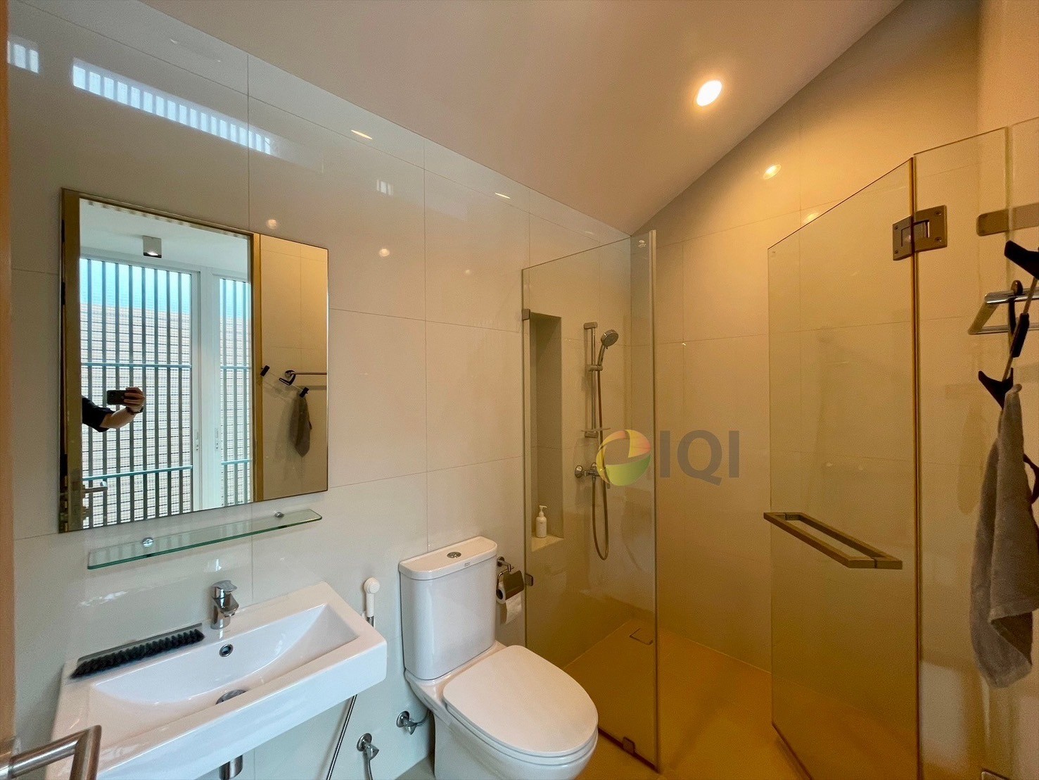 ขาย Home office 4 ชั้น (3 ชั้น + ชั้นลอย) ซอยสุขมวิท 101/1 ถนนวชิรธรรมสาธิต 51