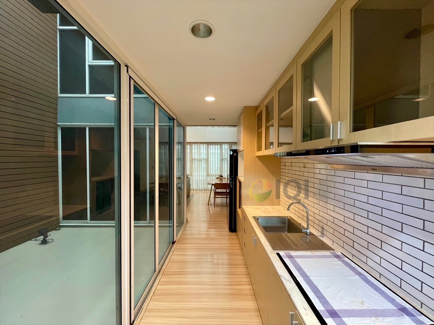 ขาย Home office 4 ชั้น (3 ชั้น + ชั้นลอย) ซอยสุขมวิท 101/1 ถนนวชิรธรรมสาธิต 51