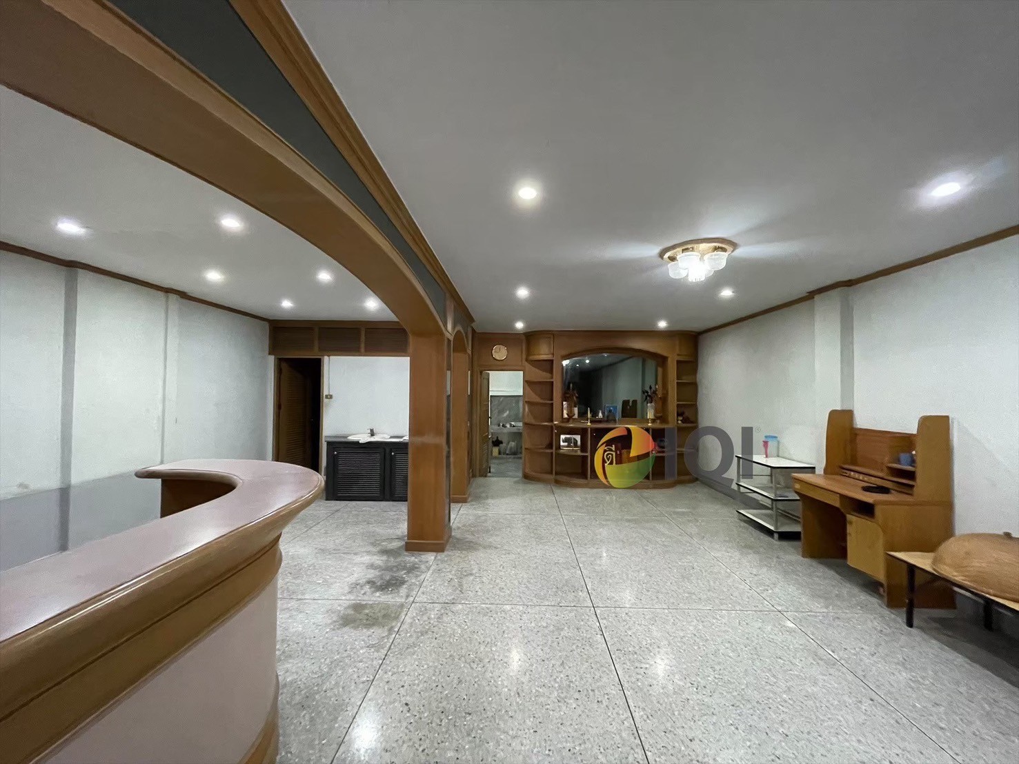 ทาวน์เฮาส์ 3 ชั้น ซอยบรมราชชนนี 11 หลังห้างเซ็นทรัลปิ่นเกล้า สภาพดี พร้อมอยู่