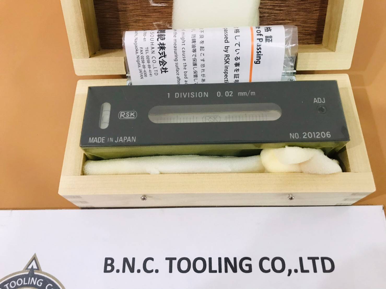 ระดับน้ำตั้งเครื่องจักรความละเอียดสูง, Precision Flat Level,Brand RSK model542 Series,542-1502 ,150x0.02mm/M