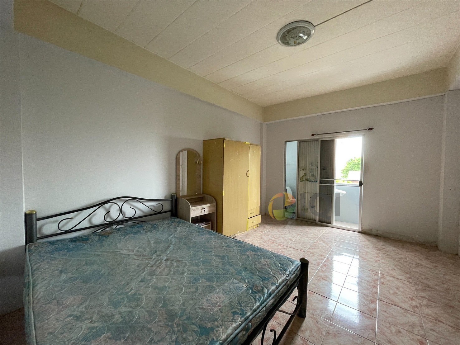 ขายอพาร์ทเม้นท์ 4 ชั้น ติดถนน 2 ด้าน ซอยแบริ่ง 52 ถนนสุขุมวิท107