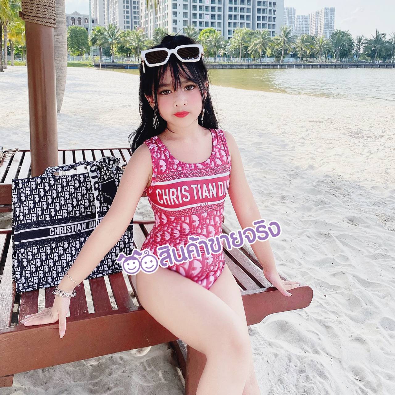 HN02/💜พร้อมส่ง💜ชุดเด็กผู้หญิง ชุดว่ายน้ำ คริ.สเ.ตียน di.or
