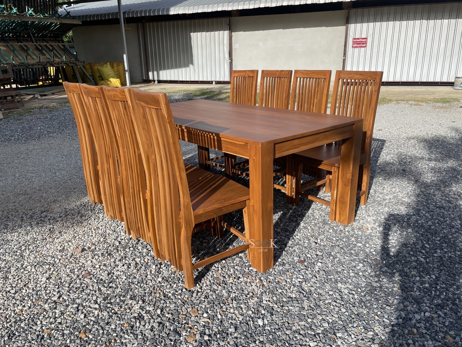 ชุดโต๊ะกินข้าวขาตรง 2 ม. เก้าอี้หลังยาว 8 ตัว