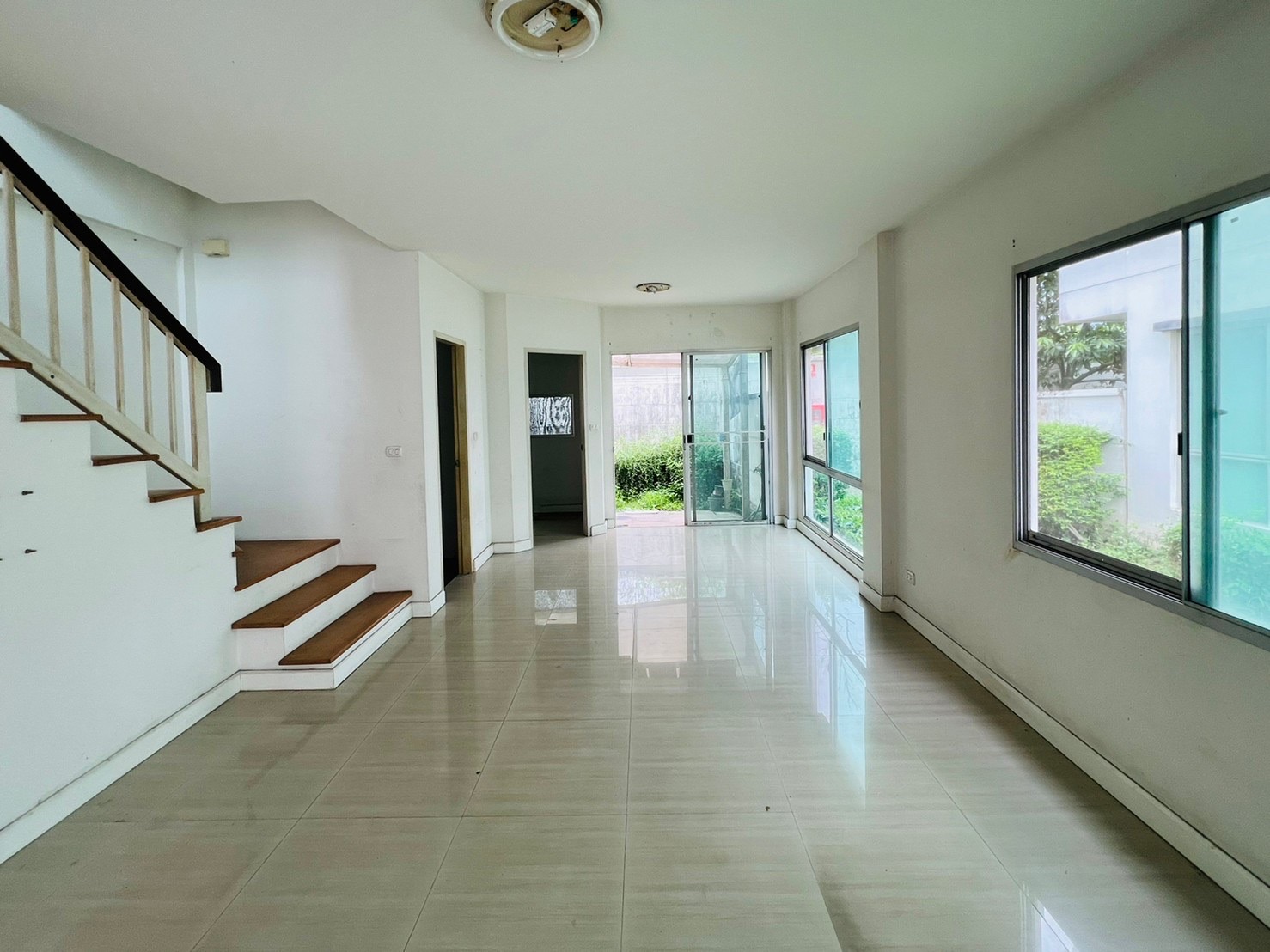 ขายทาวน์โฮม 3 ชั้น หมู่บ้าน ทาวน์ พลัส สุวรรณภูมิ