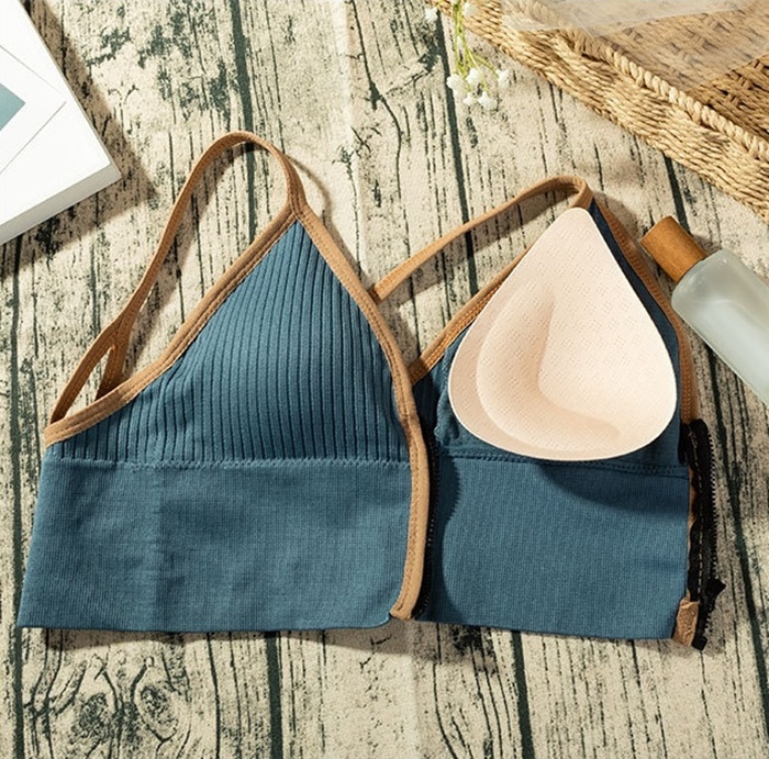 NA202 เสื้อบราสายเดี่ยวเอวลอยเซ็กซี่ ด้านในเป็นฟองน้ำถอด-ใส่ได้ ด้านหน้าเป็นซิปรูดผ่ากลางตามรูปเลยค่ะ