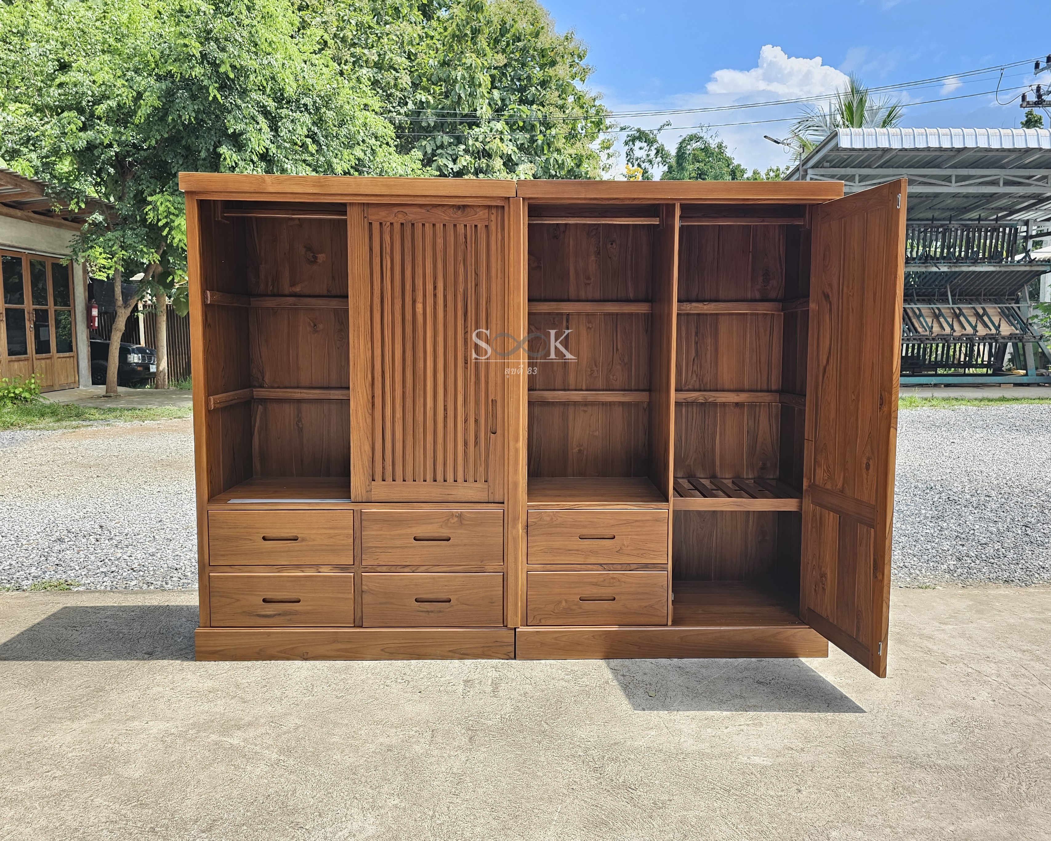 ตู้เสื้อผ้าประกบบานซี่แบน