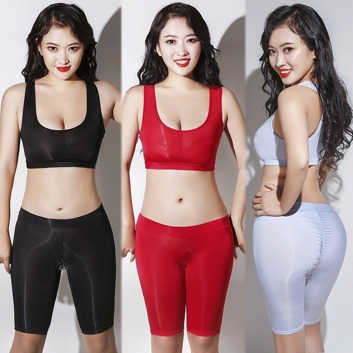 L903 เลคกิ้งขา3ส่วนเซ็กซี่ กางเกงรัดรูปขา3ส่วนสไตล์อีโรติกเป็นผ้ายืดเนื้อบางนิ่ม ด้านหลังสม๊อคช่วงก้นเวลาใส่จะเข้าทรงตามร่องก้นเหมือนในรูปถ่ายสินค้าจริงเลยค่ะ ***แยกจำหน่ายระหว่างเสื้อและกางเกง