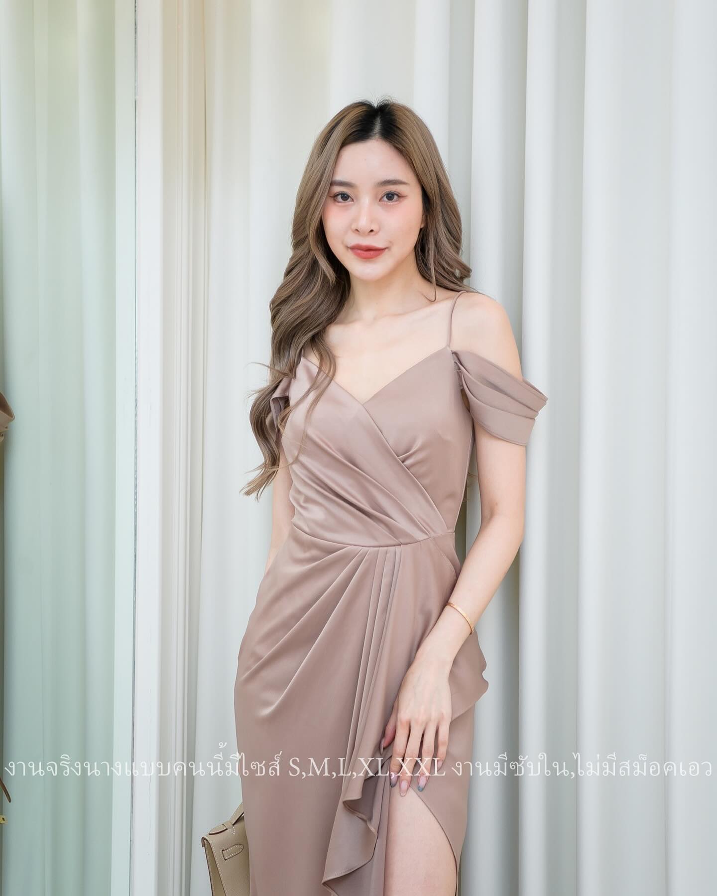 ชุดเพื่อนเจ้าสาว ชุดเพื่อนเจ้าสาวสีนู้ด ชุดเพื่อนเจ้าสาวโทนนู้ด ชุดไปงานแต่ง ชุดไปงานแต่งงาน ชุดไปงานแต่งงานสีนู้ด ชุดไปงานแต่งงานโทนนู้ด ชุดไปงานแต่งสีนู้ด ชุดไปงานแต่งโทนนู้ด แฟชั่น เทรนด์แฟชั่น 