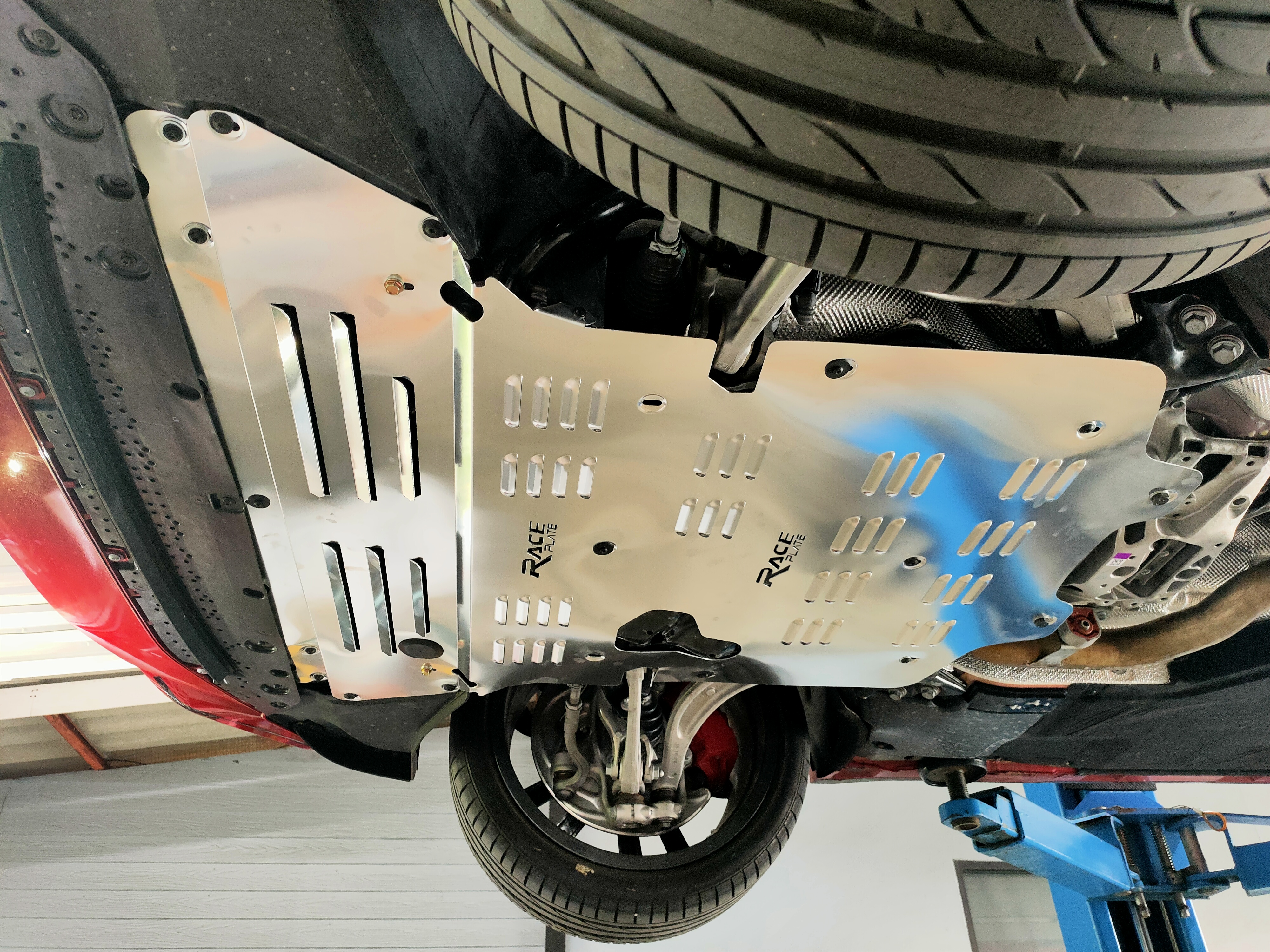 แผ่นปิดใต้ห้องเครื่องอลูมิเนียม Audi A5 2018 Raceplate_Undertray