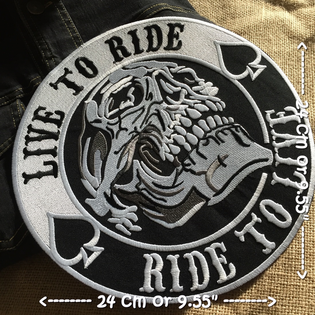 Live to Ride ตัวรีดติดเสื้อ อาร์มรีด อาร์มปัก ตกแต่งเสื้อผ้า หมวก กระเป๋า แจ๊คเก็ตยีนส์ Embroidered Iron on Patch ขนาดใหญ่