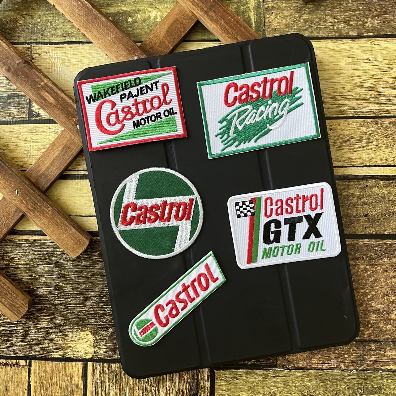 Castrol ตัวรีดติดเสื้อ อาร์มรีด อาร์มปัก ตกแต่งเสื้อผ้า หมวก กระเป๋า แจ๊คเก็ตยีนส์ Racing Embroidered Iron on Patch