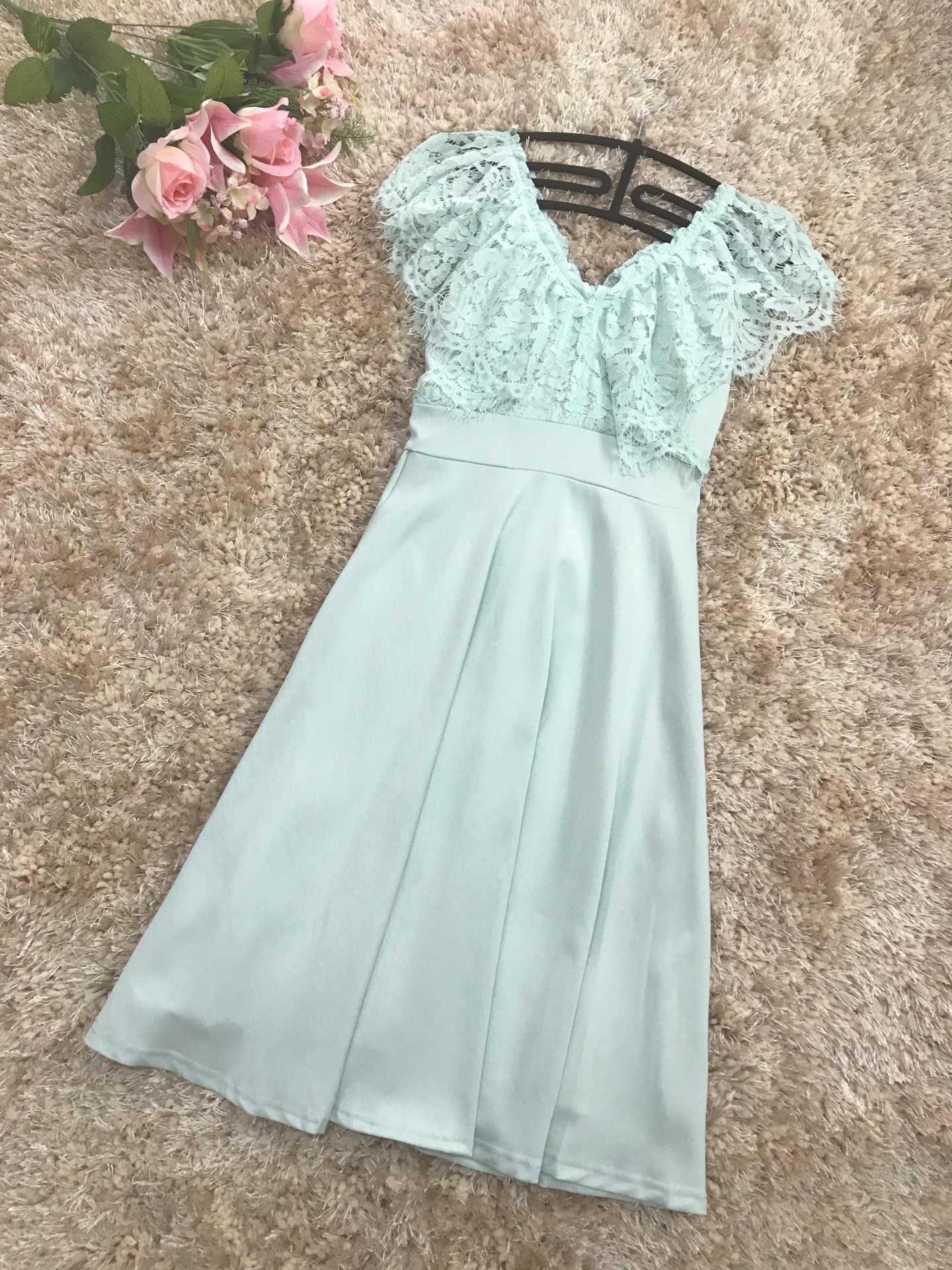 ชุดเดรสสีเขียวมิ้นต์ ส่งฟรี ems