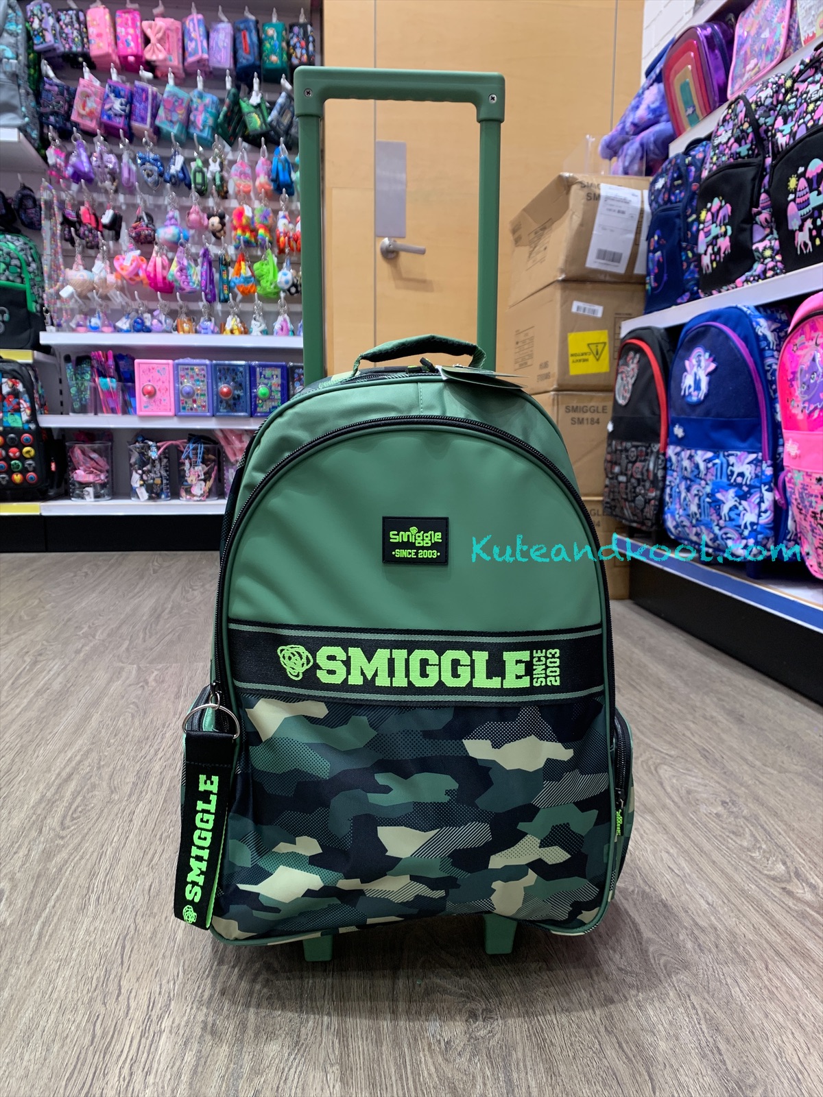 เป้ล้อลากมีไฟ Smiggle Light up Trolly backpack- Smiggler เขียว