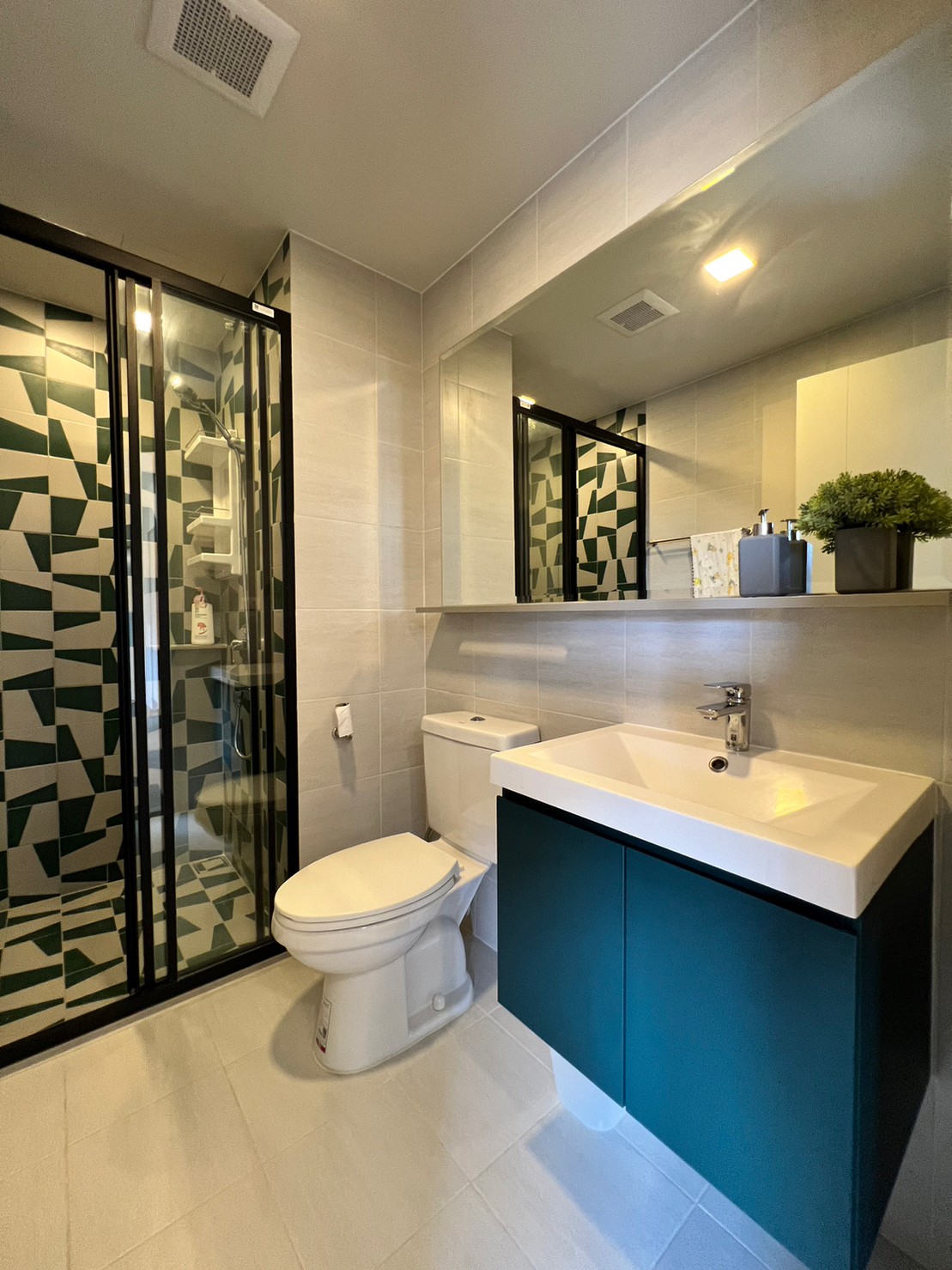 ขายเดอะ เบส สุขุมวิท 50 ขนาด 2 ห้องนอน บีทีเอส อ่อนนุช