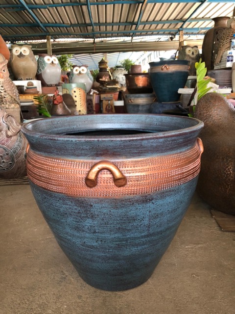 อ่างปลูกบัวหลวงทรงสูง