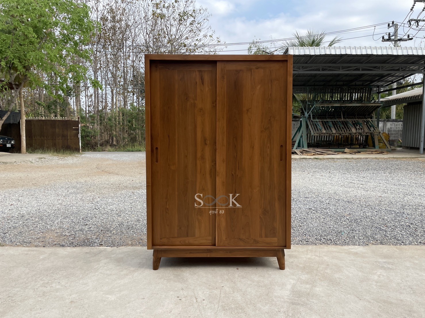 ตู้เสื้อผ้าบานสไลด์โมเดิร์น มีขา สูง 1.8 ม.