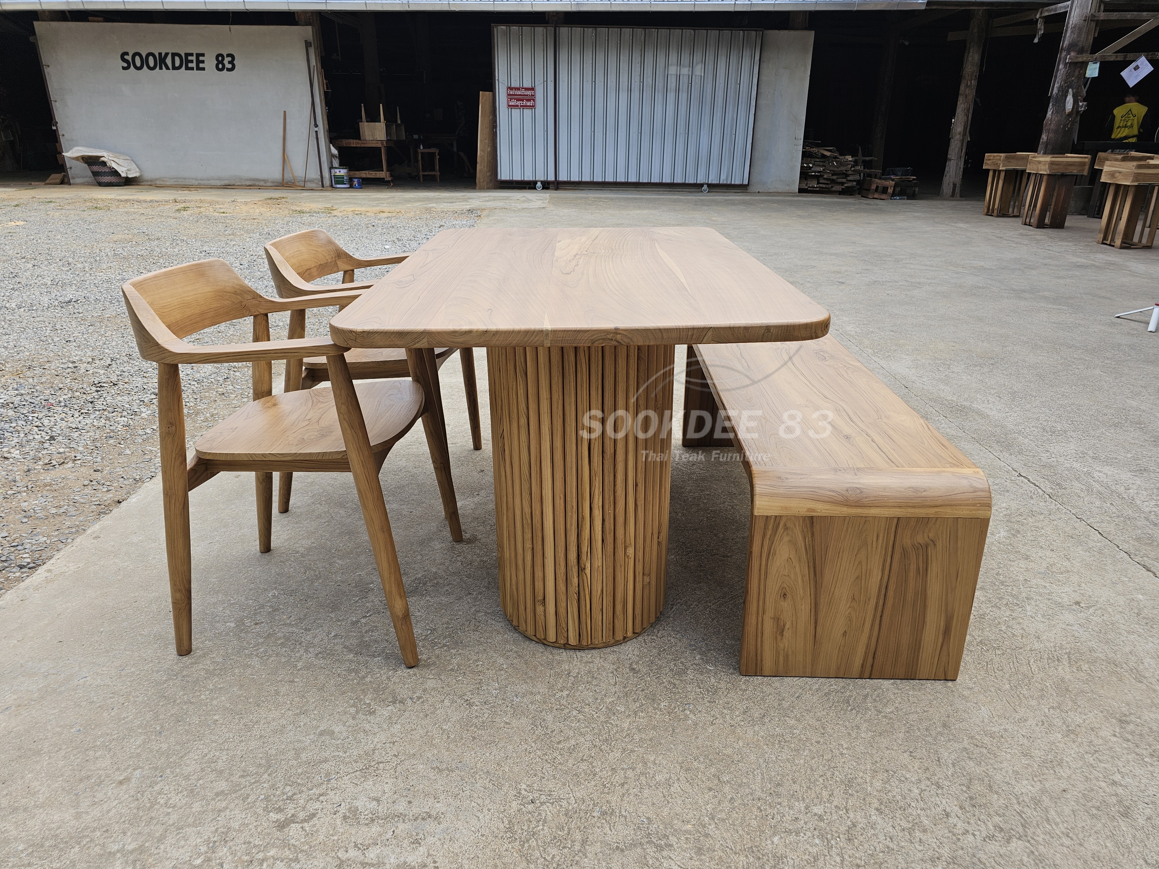 ชุดโต๊ะกินข้าวขากล่องประดับซี่ (สีสัก)