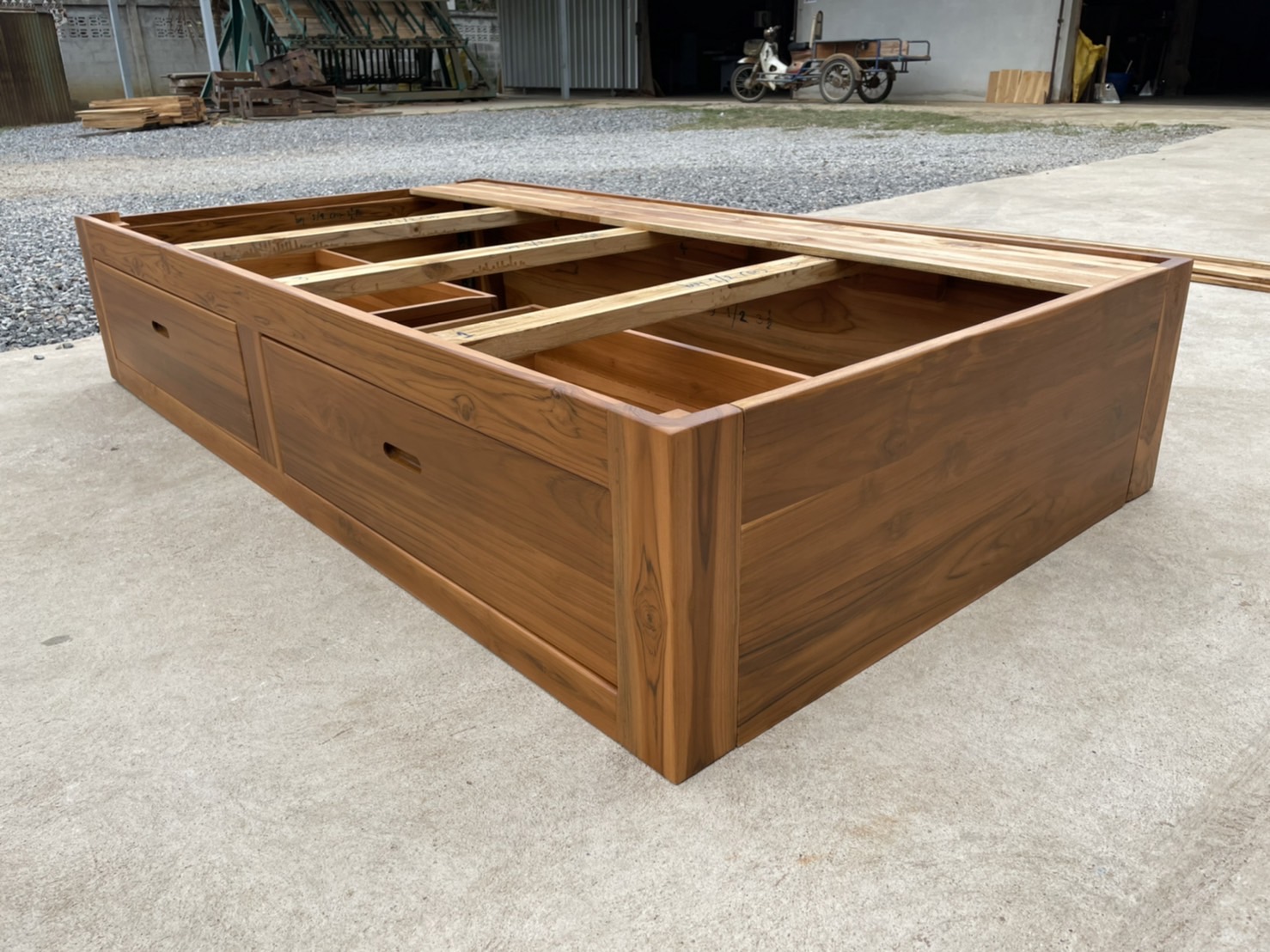 เตียงกล่อง 2 ลิ้นชัก