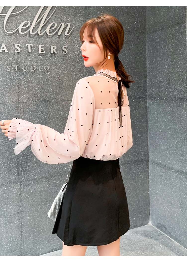 เสื้อสีชมพูอ่อน ลายจุดเล็กๆๆสีดำ เสื้อใส่ทำงานสวยๆๆ ส่งฟรี ems