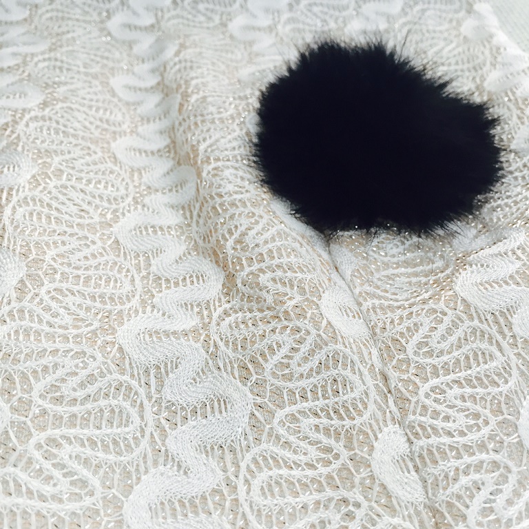 ชุดเดรสแขนกุดผ้าไหมสีเงิน ส่งฟรี ems