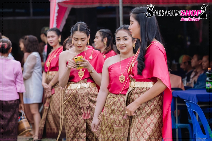 ชุดเพื่อนเจ้าสาว (สไบ+ผ้าถุง)