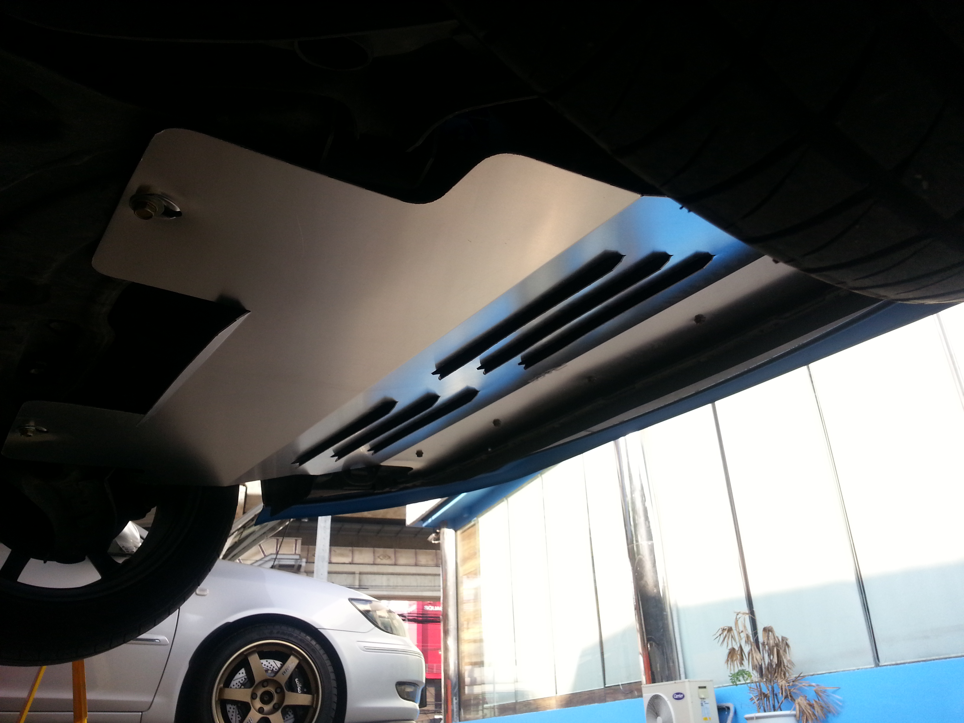 แผ่นปิดใต้ห้องเครื่องอลูมิเนียม Suzuki Swift ZC Raceplate_Undertray