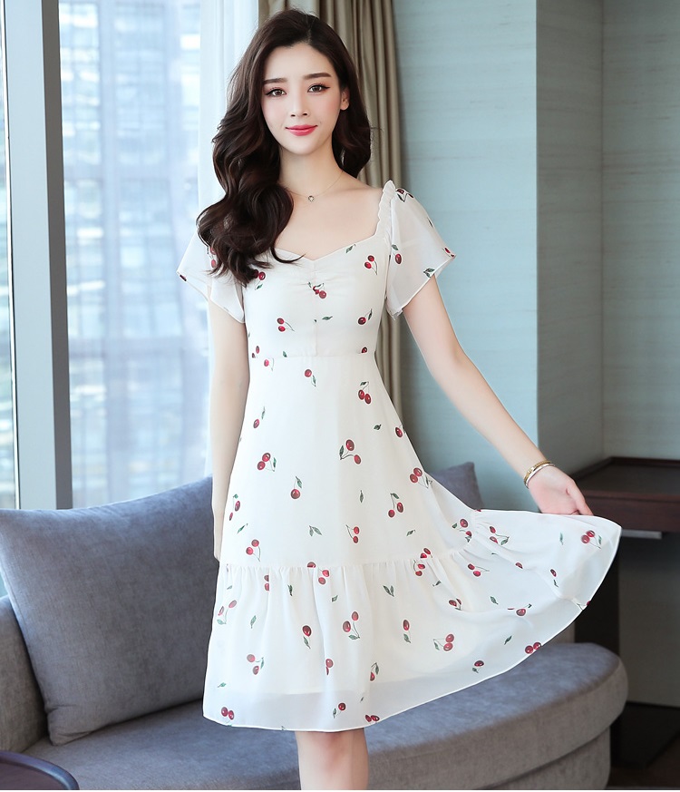 ชุดเดรสผ้าชีฟองเนื้อดี สีครีม พิมพ์ลาย cherry สีแดง น่ารักมากค่ะ ส่งฟรี ems