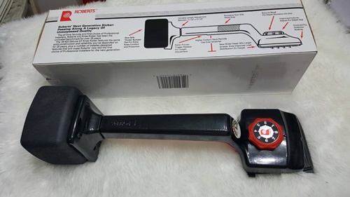 คิกเกอร์ ตัวเตะพรม รุ่นใหม่ สีดำ ราคา 9500 บาท
