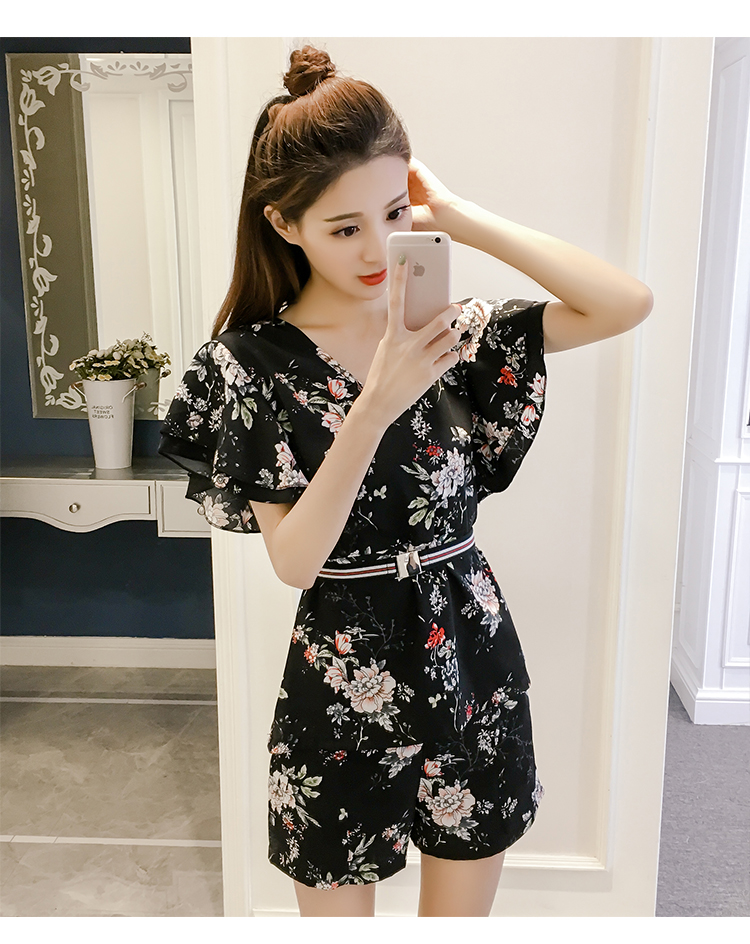 ชุดเซ็ทเสื้อและกางเกง พร้อมเข็มขัดเหมือนแบบ ส่งฟรี ems