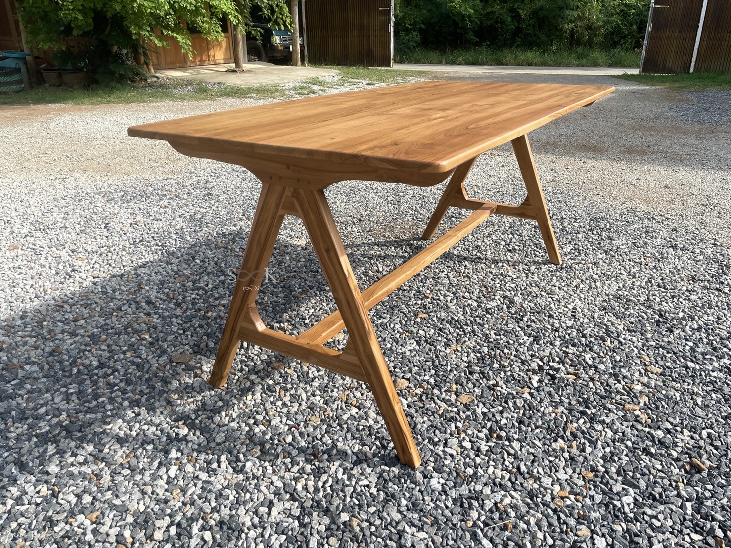 โต๊ะมินิมอลขาเอ