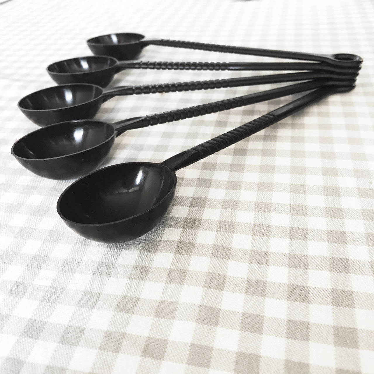 ช้อนตักผงกาแฟ จำนวน 5 ชิ้น (สีน้ำตาล)