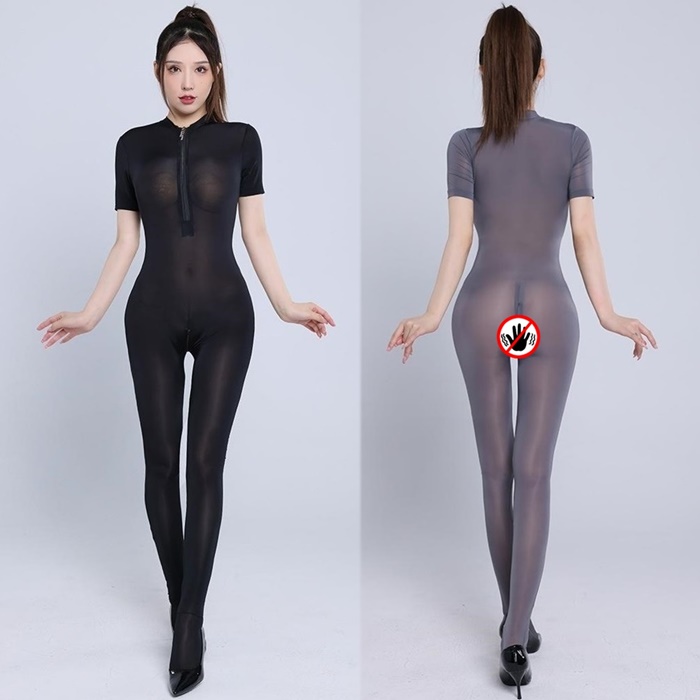 L240 จั๊มสูทแขนสั้น ชุดรัดรูปแขนสั้นสวมใส่เต็มตัว ตัวชุดเป็นผ้ายืดเนื้อบางนิ่มลื่นมือ ด้านหน้าเป็นระบบ2หัวซิปรูดได้ยาวประมาณกลางลำตัว ช่วงเป้ามีซิปรูดเปิดเป้าได้ตามรูปถ่ายสินค้าจริงเลยค่ะ