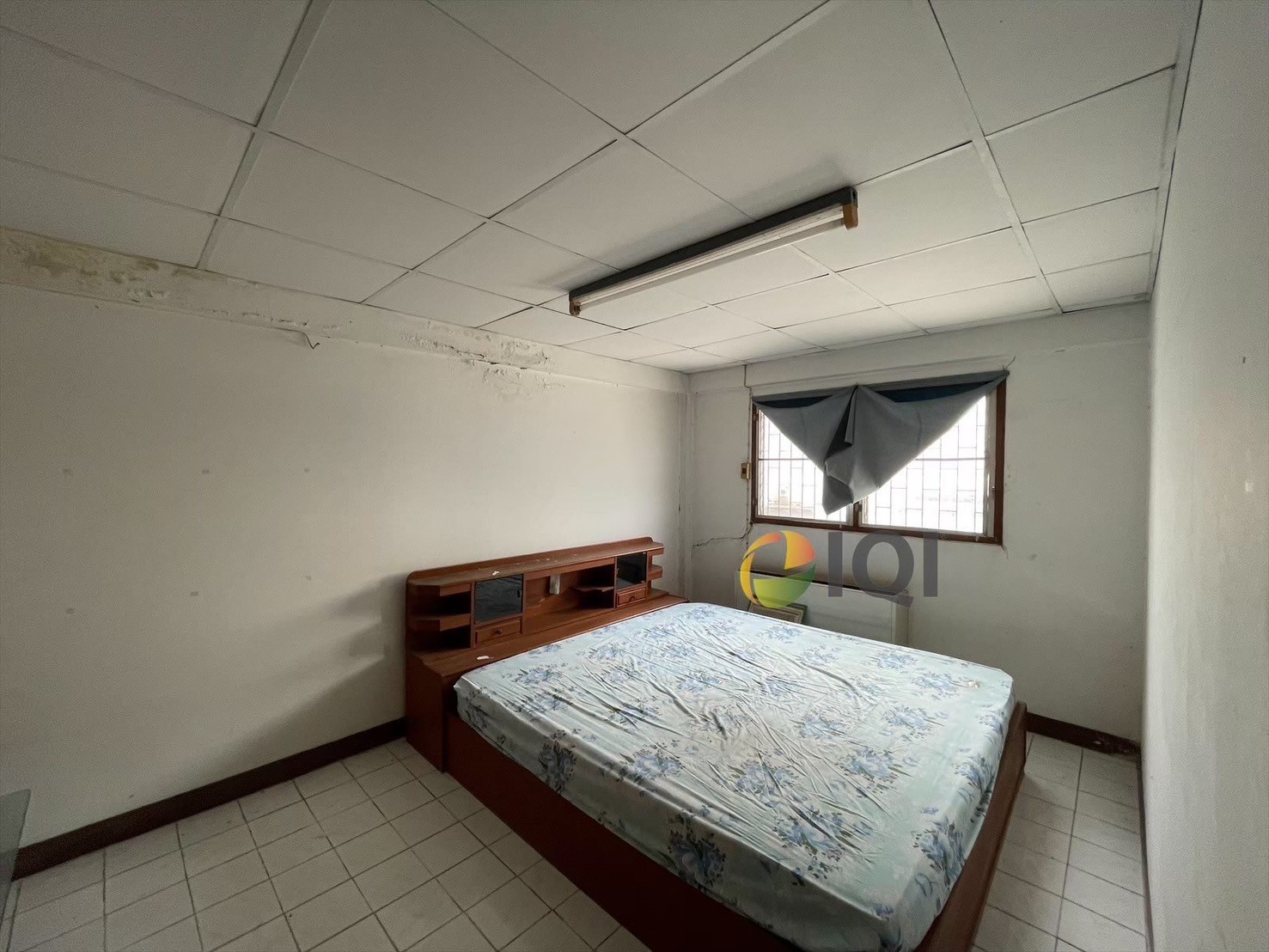 ทาวน์เฮาส์ 3 ชั้น ซอยบรมราชชนนี 11 หลังห้างเซ็นทรัลปิ่นเกล้า สภาพดี พร้อมอยู่