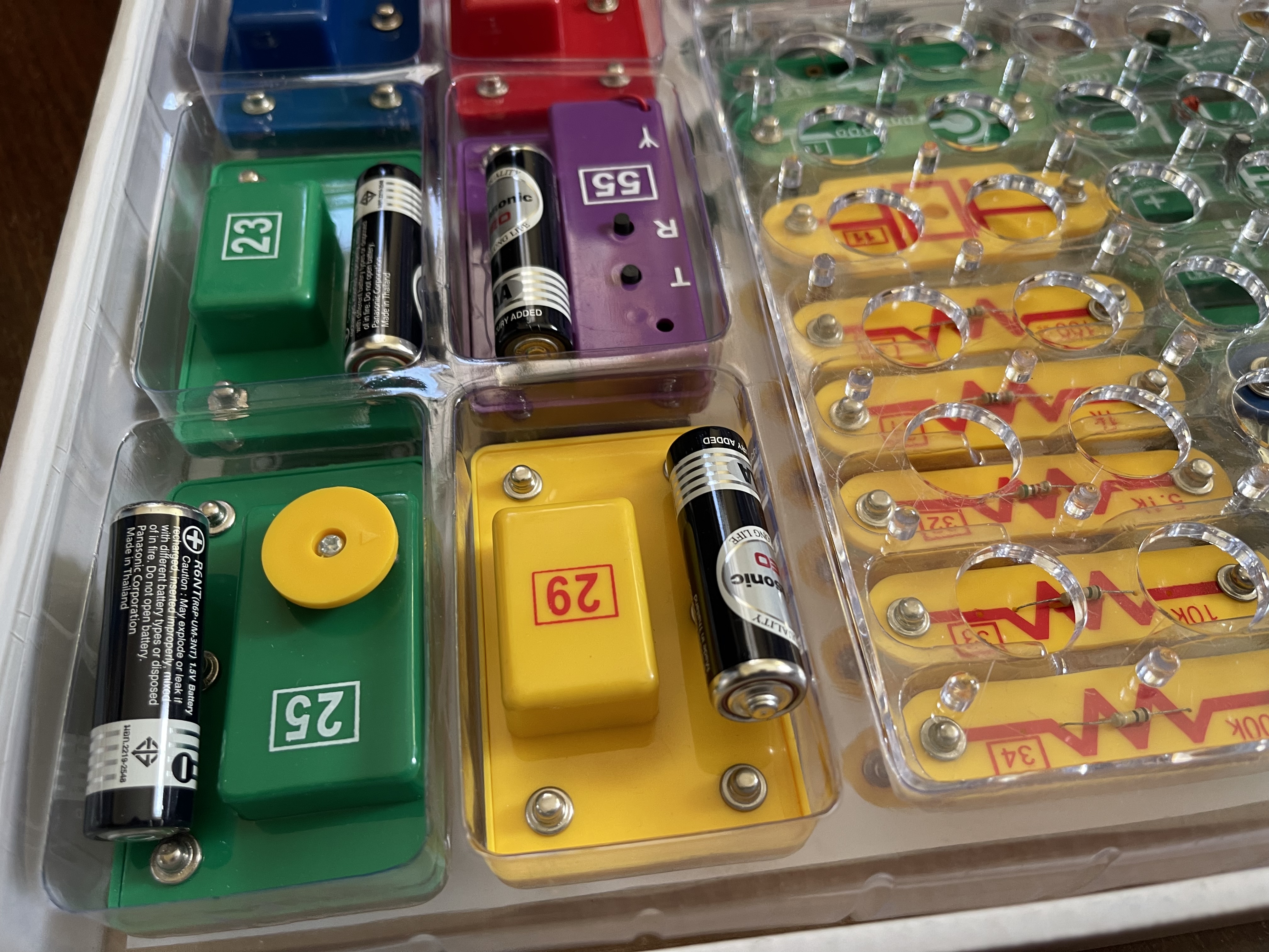 ชุดประกอบวงจรไฟฟ้ามือสอง Electric Brain Box มือสอง