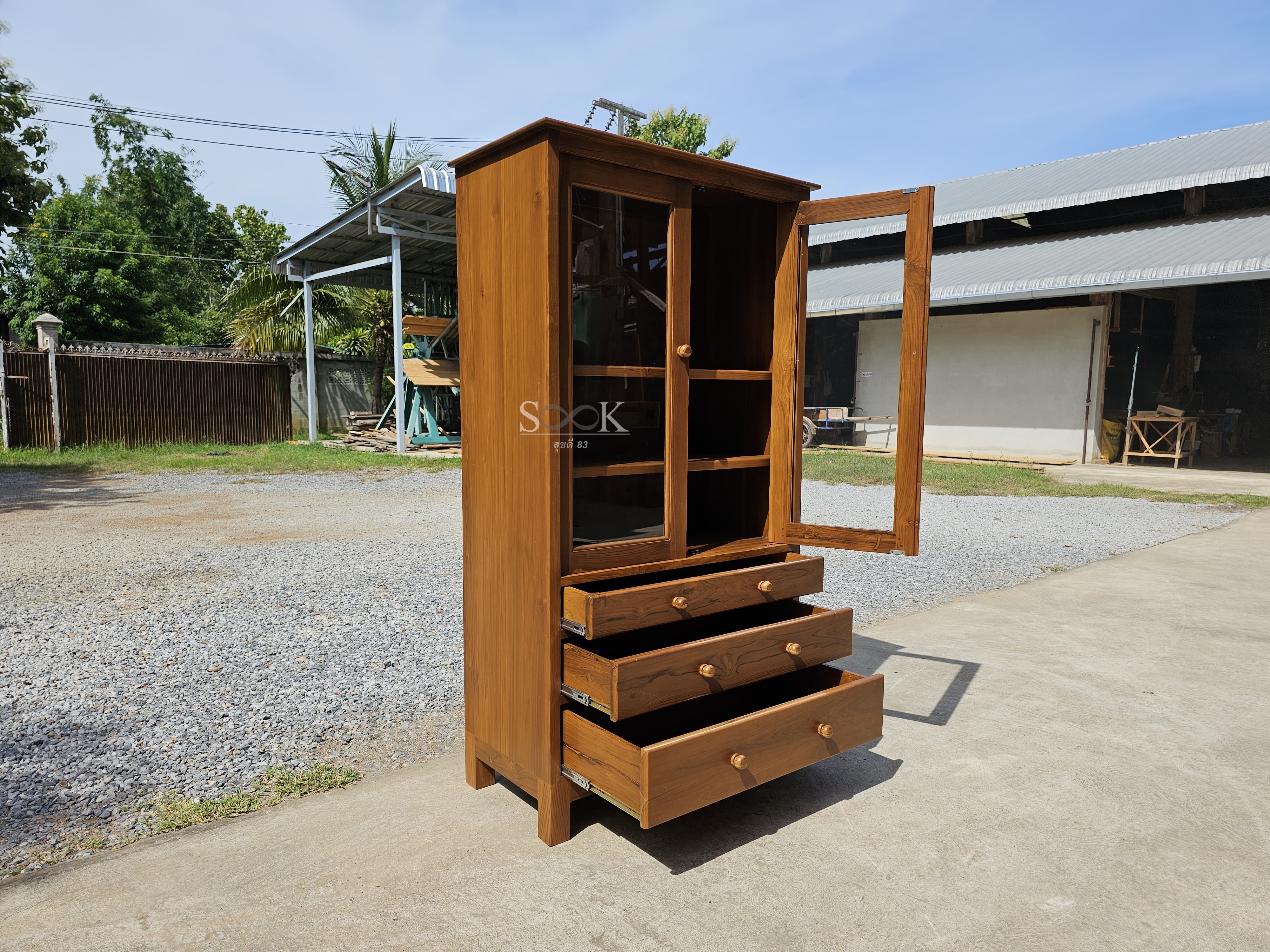 ตู้โชว์ 3 ลิ้นชักขาตรง