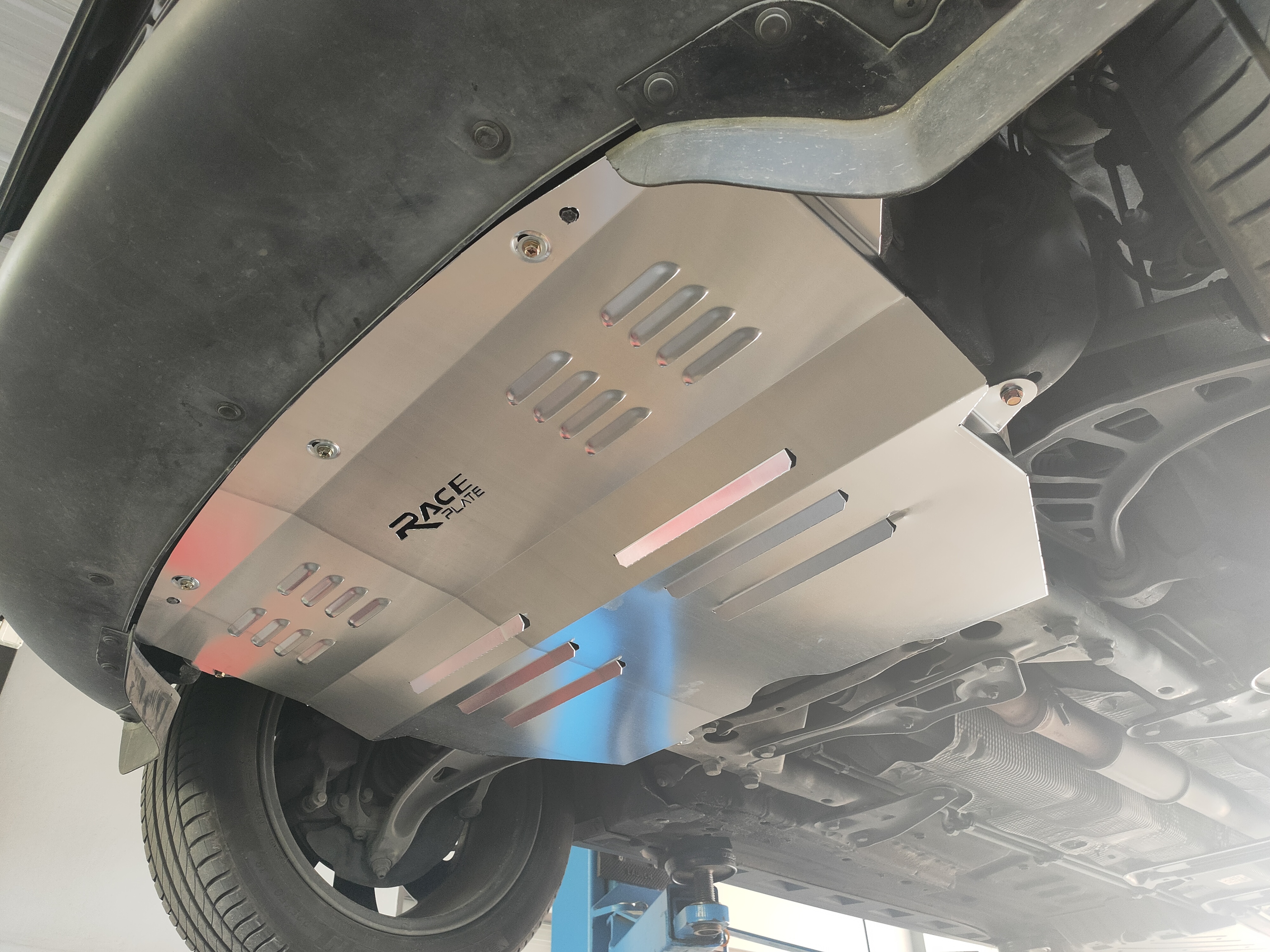 แผ่นปิดใต้ห้องเครื่องอลูมิเนียม minicooper Countryman R60 Raceplate_Undertray