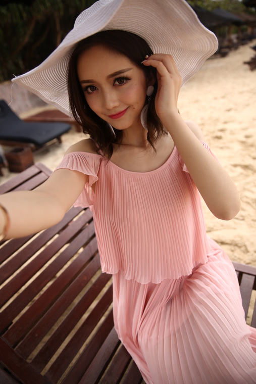 เดรสยาวผ้าชีฟองเนื้อดี สีชมพู สายเดี่ยวเปิดไหล่ ส่งฟรี ems