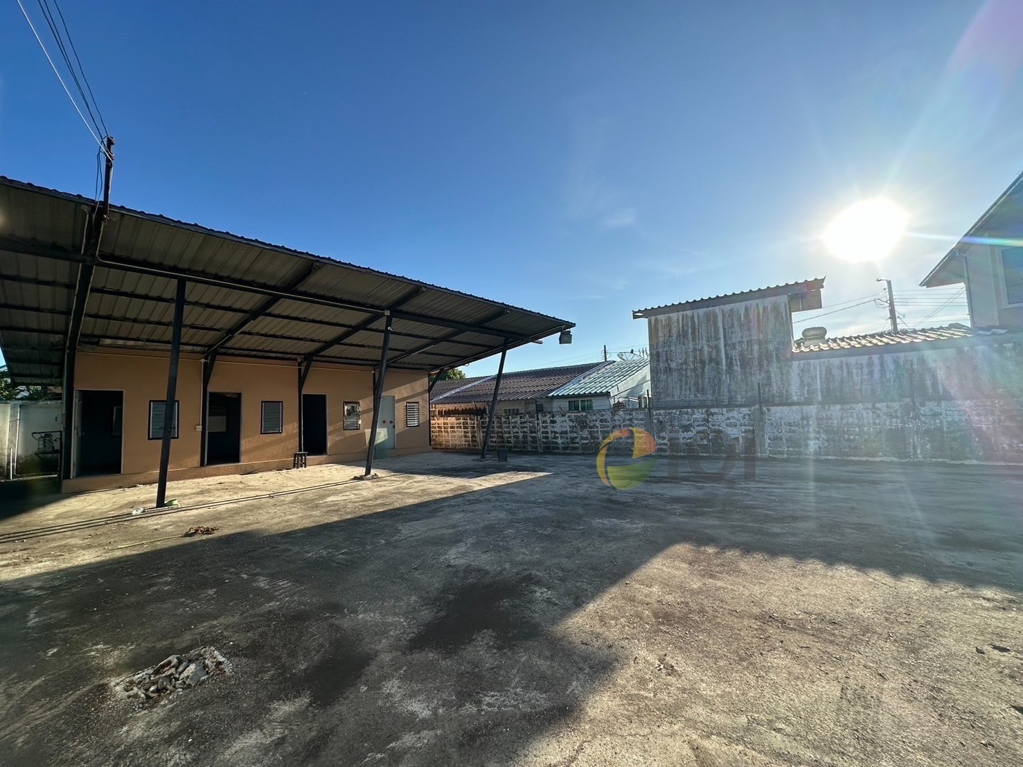 ขายที่ดินเปล่า โฉนด 2 แปลง ในหมู่บ้านปลาทอง ศรีนครินทร์ ติดMRT สายสีเหลือง (สถานีศรีด่าน)