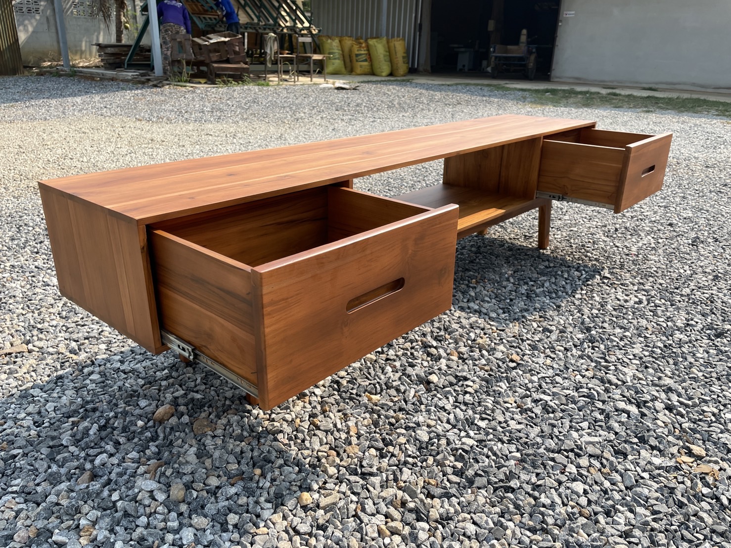 ชั้นวางทีวีสองลิ้นชัก