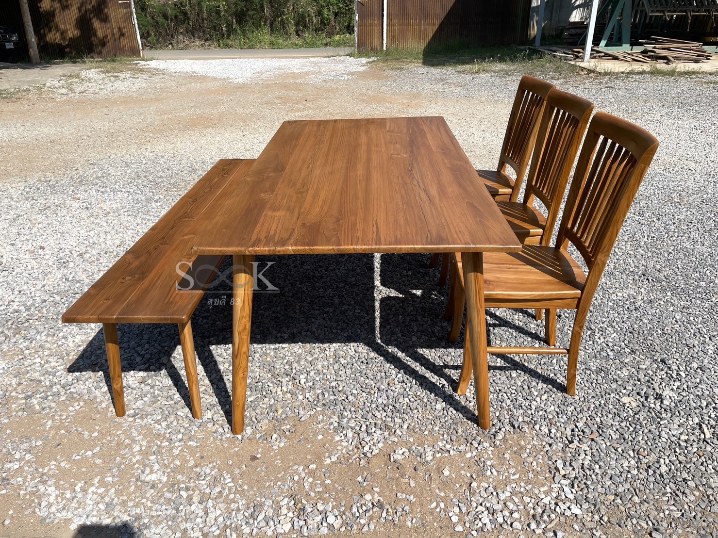 ชุดโต๊ะกินข้าวมินิมอลขากลม เก้าอี้นกยูง