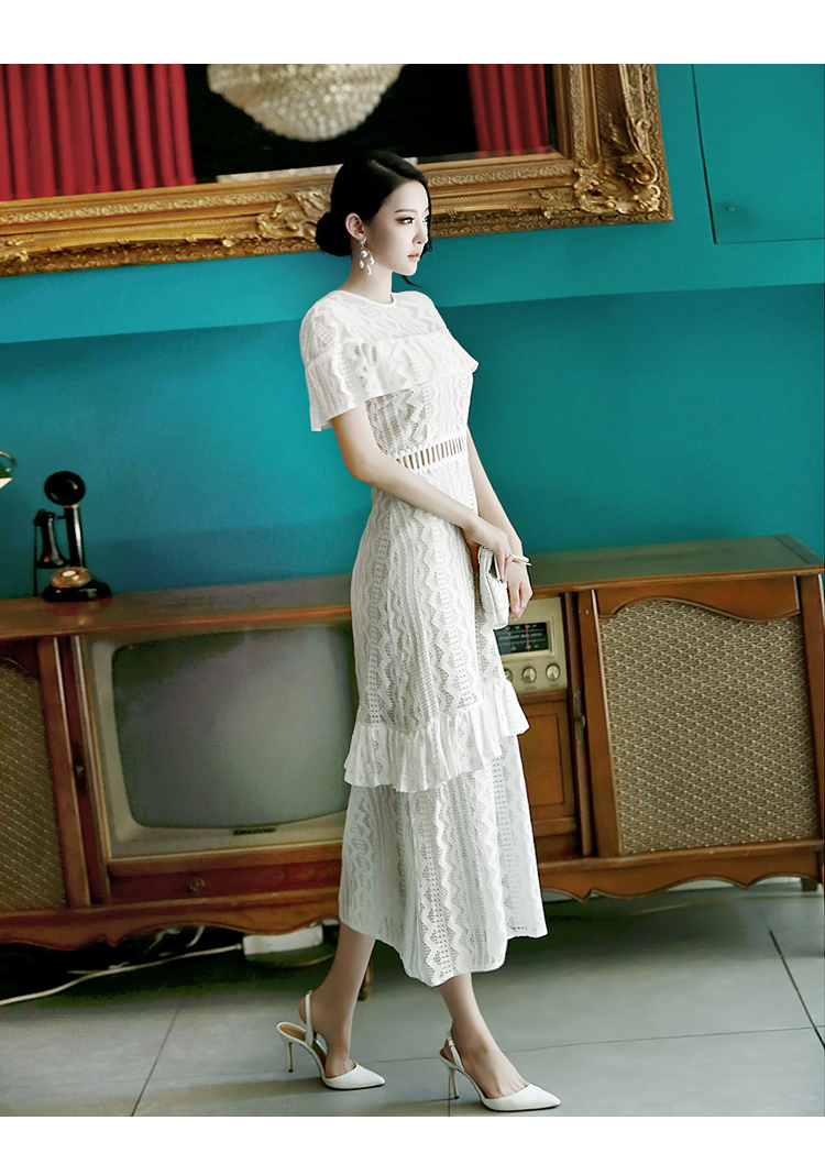 ชุดเดรสยาวผ้าลูกไม้สีขาว ส่งฟรี ems