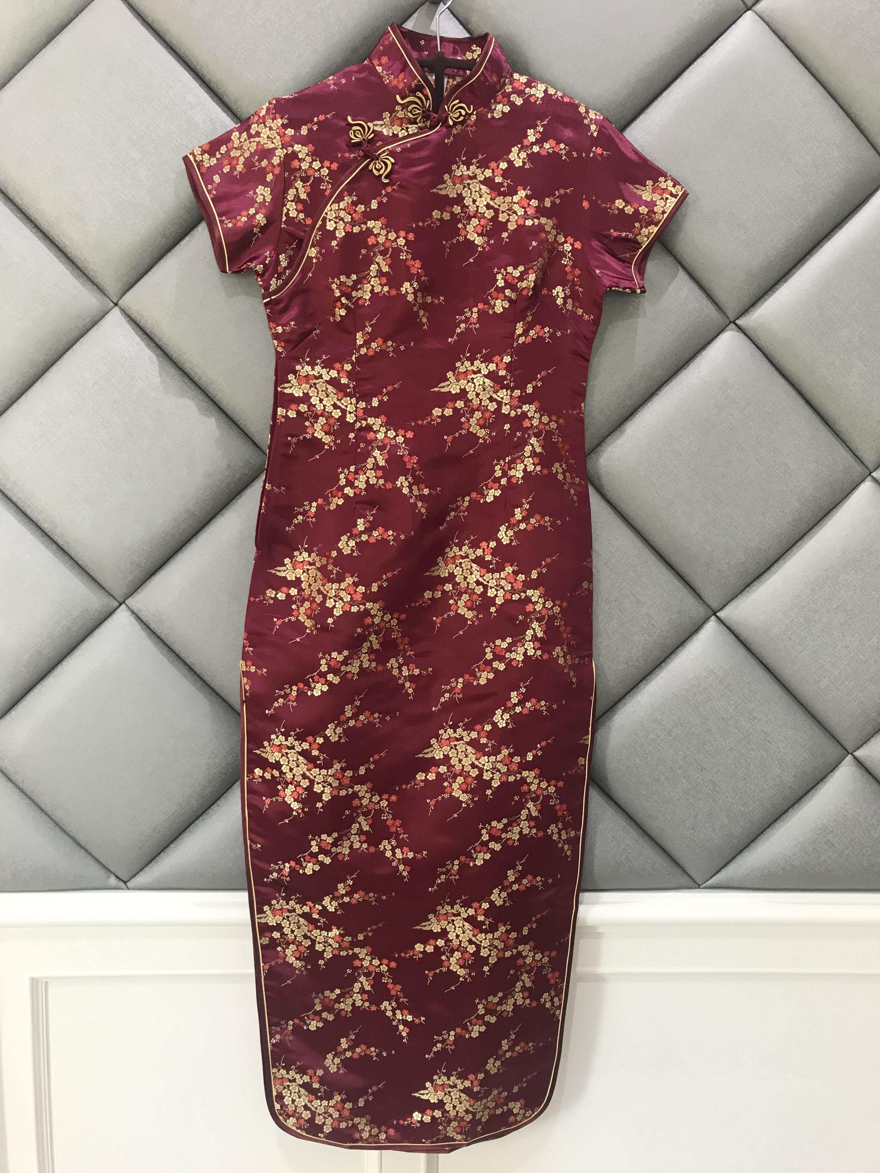 กี่เพ้ายาวสีไวน์แดง ทอลายดอกเหมย ส่งฟรี ems