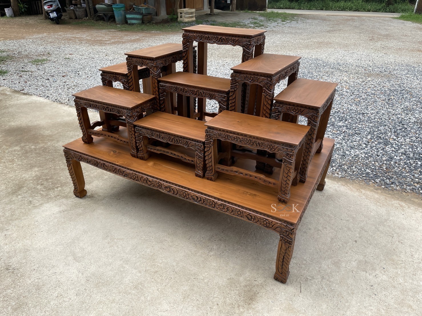 โต๊ะหมู่บูชา 9 x 9 แกะลายกาบเต็มตัว