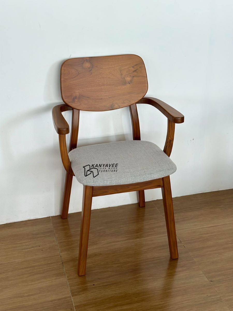 เก้าอี้มินิมอลพร้อมที่วางแขน สีสักด้าน